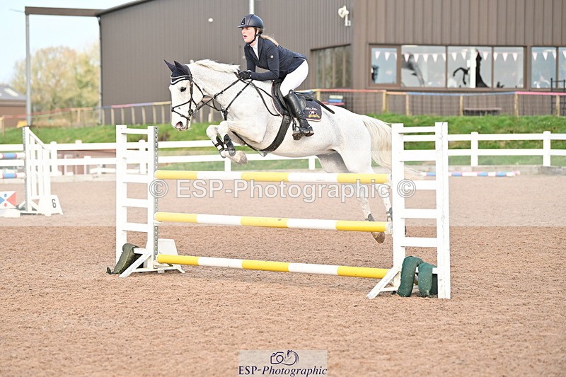 231209A-132416-01904 - Cls 13 Foxhunter & 1.20m Open