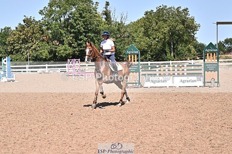 260812-125151-00518 - Cls 6 Foxhunter and 1.20m