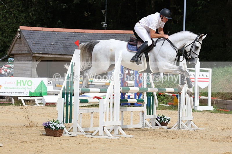 3E7A4181 - Class 7: Senior Newcomers/1.10m open