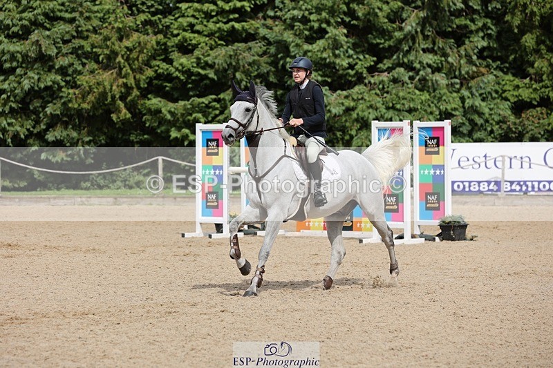 240711-155824-29211 - Cls 124 Foxhunter