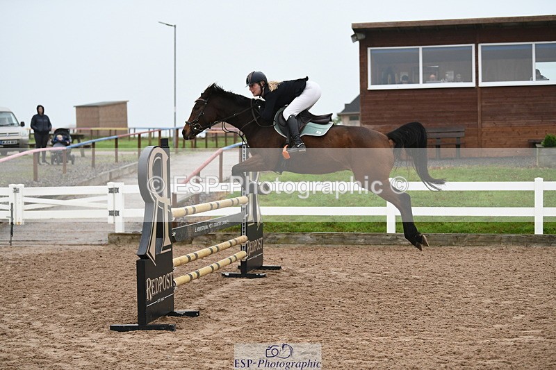 241103A-103011-07481 - SUN Cls 21 Snr Newcomers and 1.10m Open