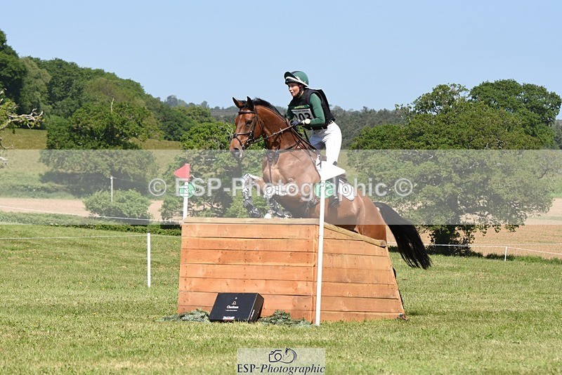 230527-111032-08801 - 303-JESMOND_RENARD-Susie_Berry-XC