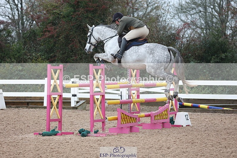 231112A-131910-04397 - Cls 20 Newcomers & 1.10m Open