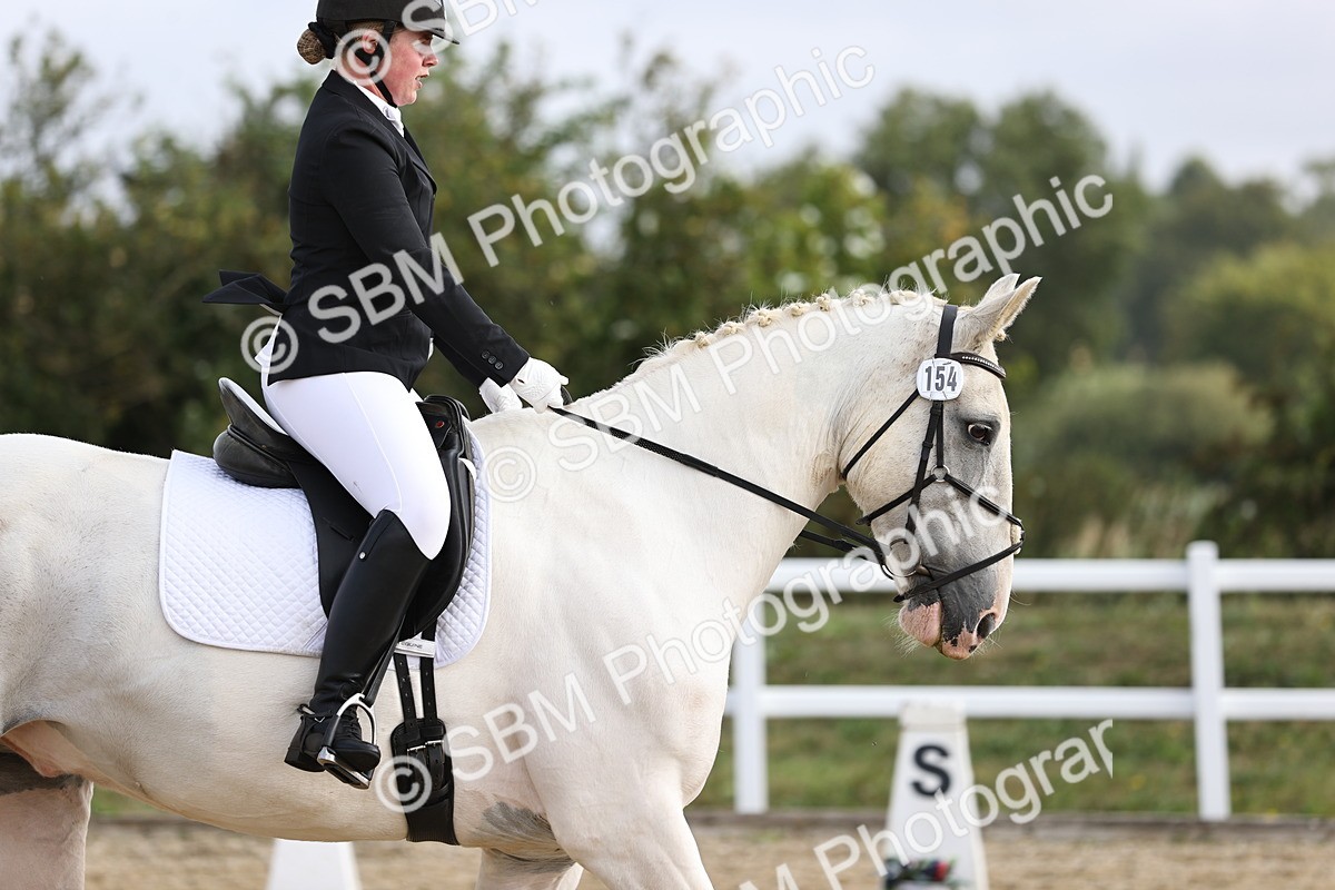 SBM_015361 - Class 14 - Novice 23 - 9.05-10.08