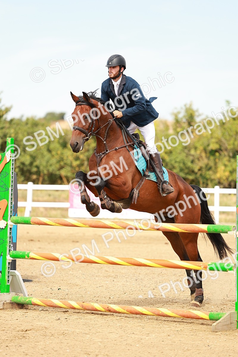 SBM_003770 - Class 14 - Senior Newcomers 1.10m