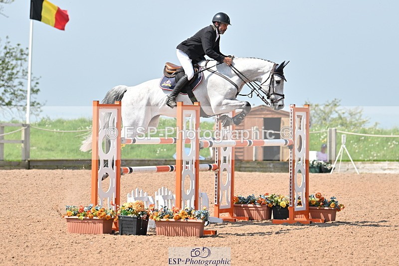 240512A-112019-17504 - Cls 48 National 1.30m Open