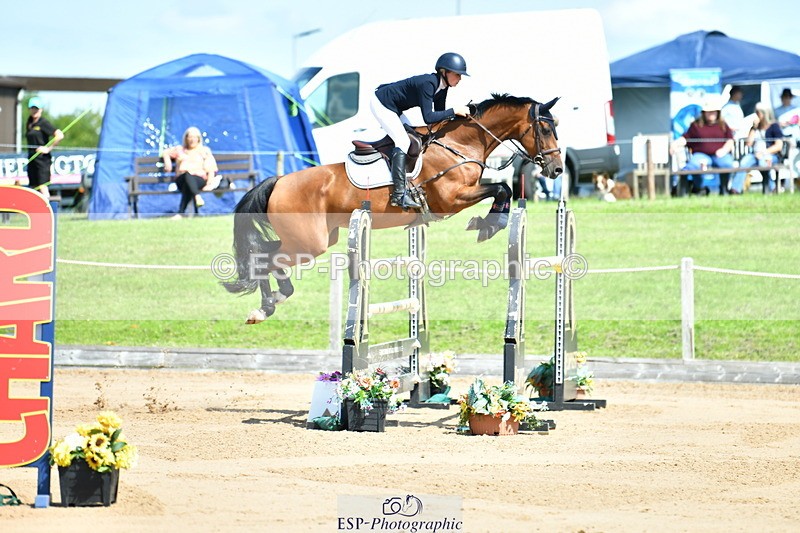 230720A-110910-02083 - Cls 5, 2 Star Medium 1.35m