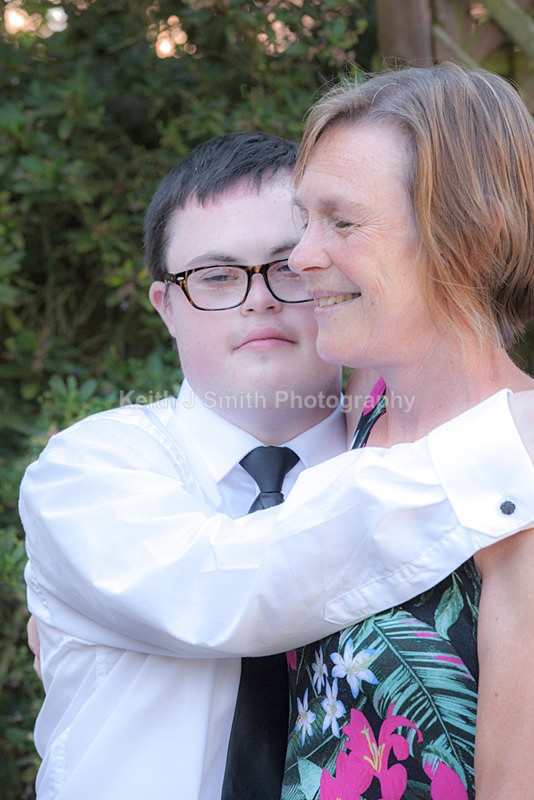 8SKJ7732 - Marianne and Chris