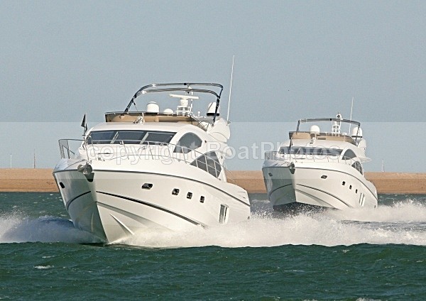 080926 SUNSEEKER MANHATTAN 3369 - Flybridge Cruisers