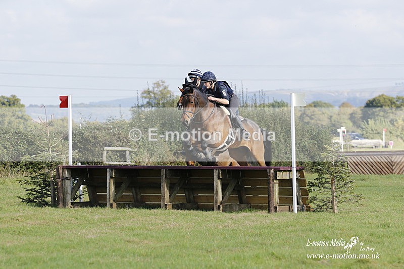  WWHT 171021 3551 - Intermediate Pairs (0.90m)  17/10/21