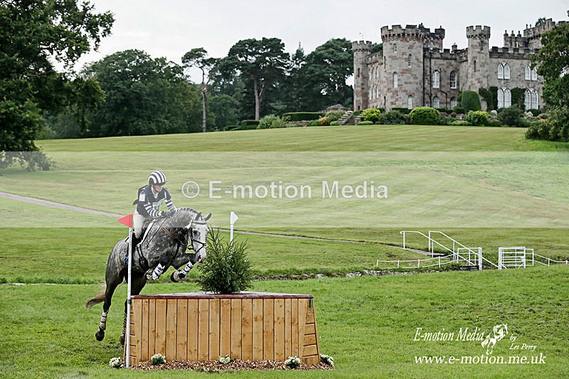 BE270719 2081a - Equestrian