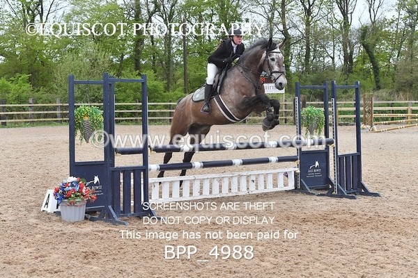 BPP_4988 - CLASS 24 SUN Senior BritiNovice/ 90cm Open