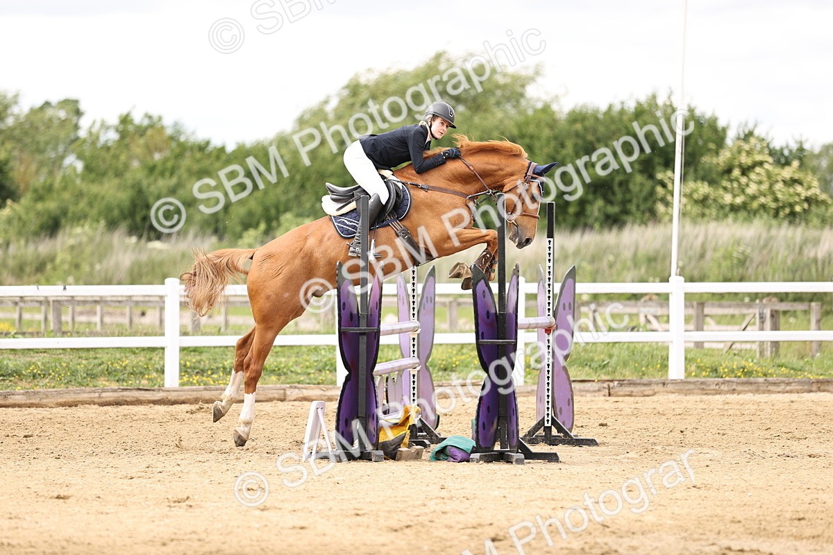 SBM_003252 - Class 11 - Senior Newcomers - 1.10m