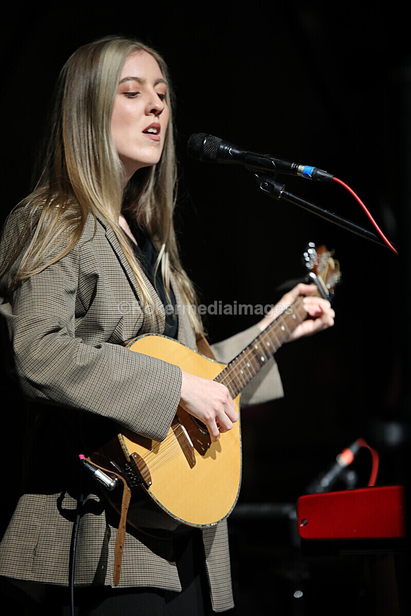 FOLK N BLUES-726 - FOLK and BLUES SEPT 2022