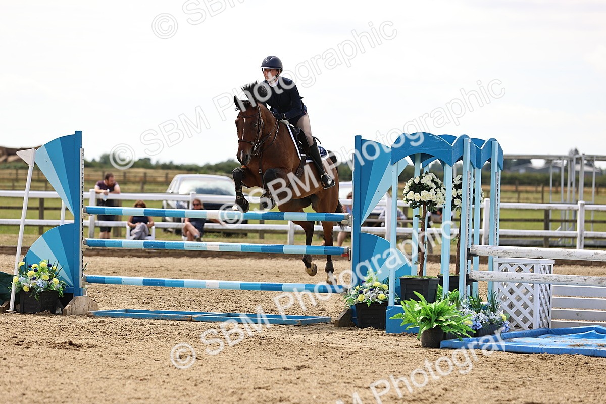SBM_010555 - Class 9 - Senior Foxhunter - 1.20m Open