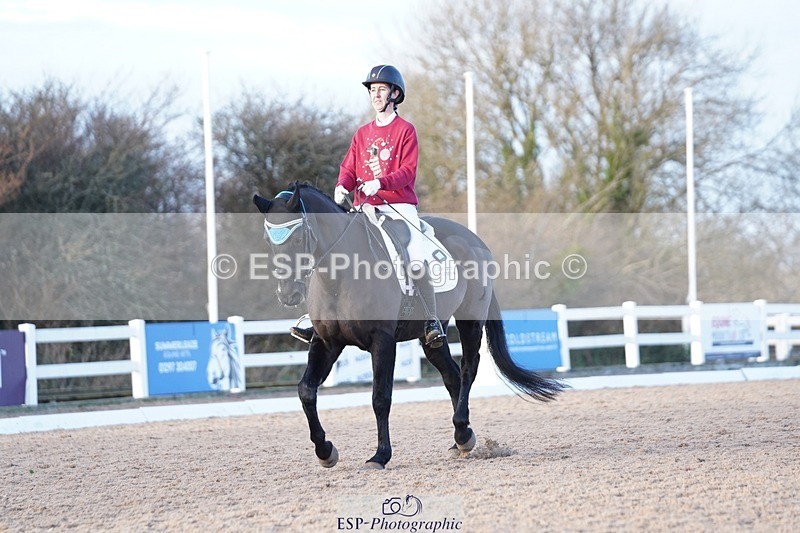 241214-154510-02227 - 131-Alys.Matravers-DARGASONS.MOON.SHADOW