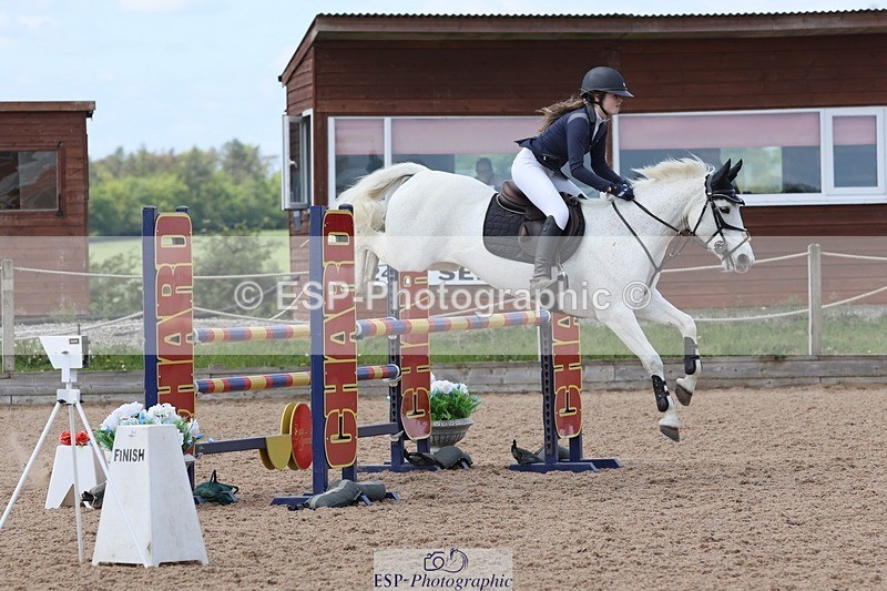 250504-124323-02555 - Cls 5 Pony Foxhunter and 1.10m Open