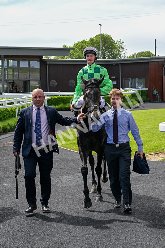 300526-Race 3-Mr Writer-0464 - Race 3 14.58pm Download The Raceday Ready App Maiden Stakes