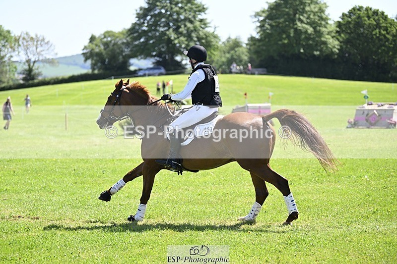 240525-113659-13075 - 357-OUGHTERARD_QUALITY-John_Westmore
