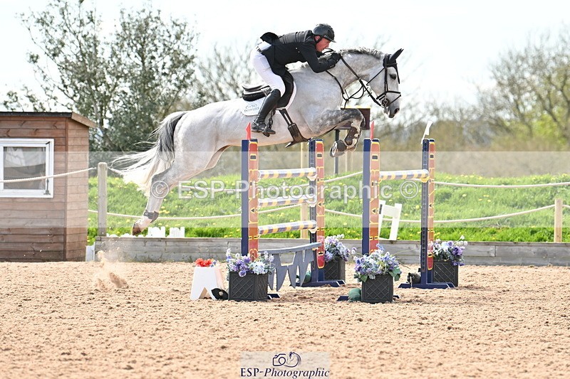 240418A-144524-04520 - Cls 9, 2 Star Big Tour 1.40m