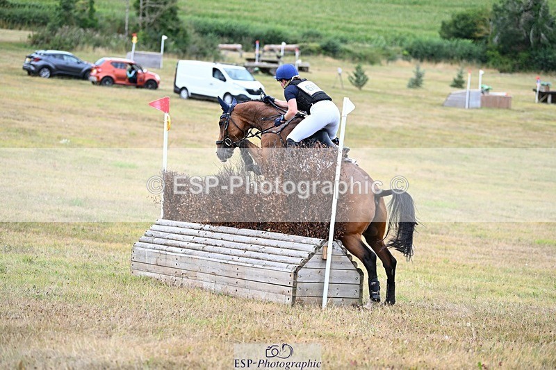 250803A-153837-16316 - O-682-Millie.Juleff-HERONA.CZ.Z