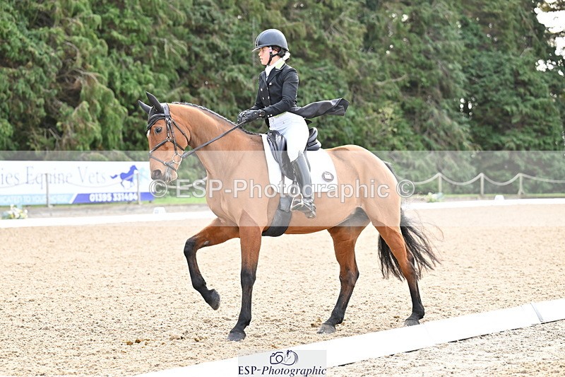 251023A-111542-01197 - C-227-Tarka.Abraham