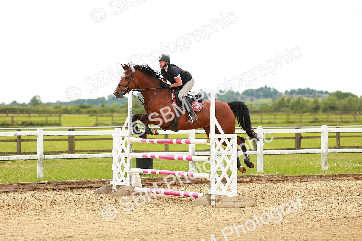 SBM_002172 - Class 4 - Senior Newcomers - 1.10m