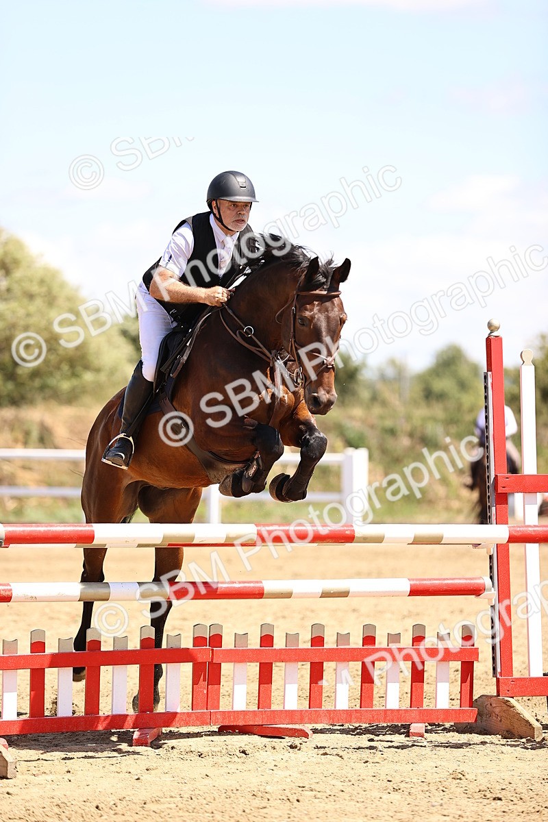 SBM_014464 - Class 15 - Senior Newcomers - 1.10m Open