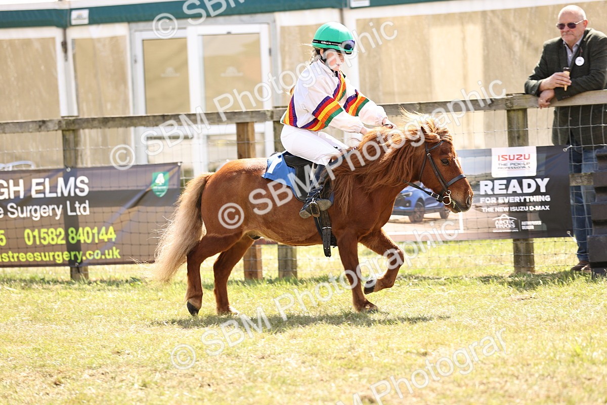 SBM_16802 - Dinky Derby