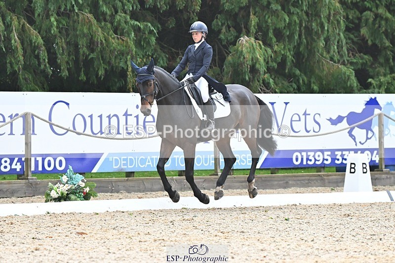 231019-112654-02131 - 108-BELGRAVE.IRENA-Lizzie.Scholefield-DR