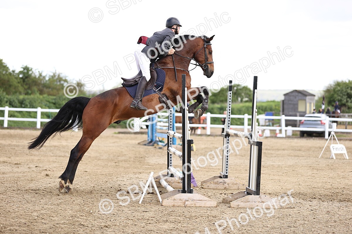 SBM_004034 - Class 17 - Senior Newcomers - 1.10m