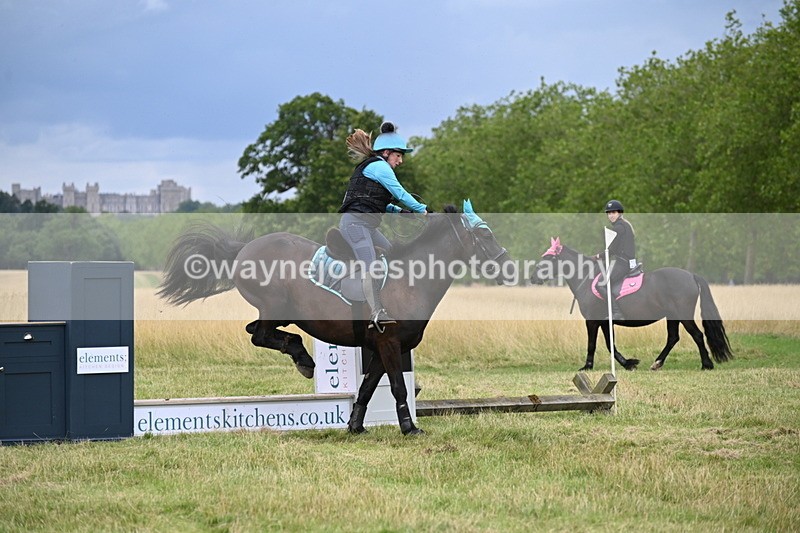 WJ6_3183 - Time at Jump 11:06 to 11:40