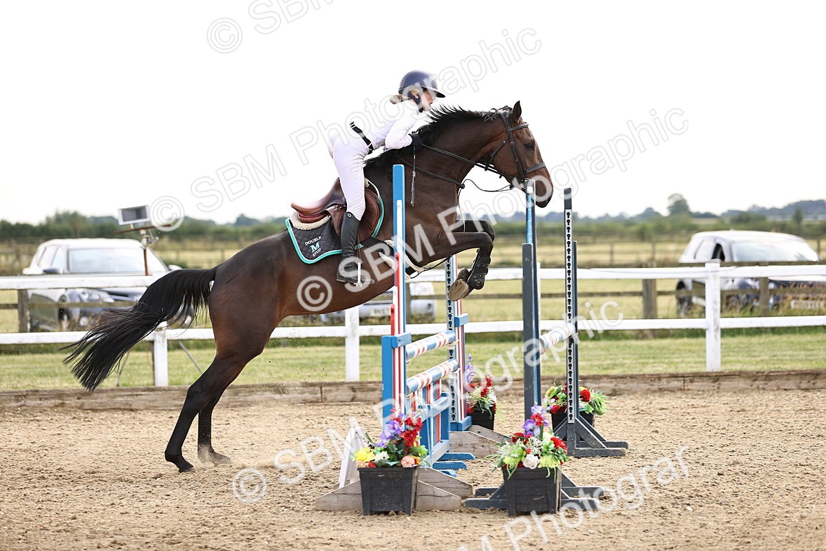 SBM_002449 - Class 18 - Ariat Senior British Novice- 90cm Open