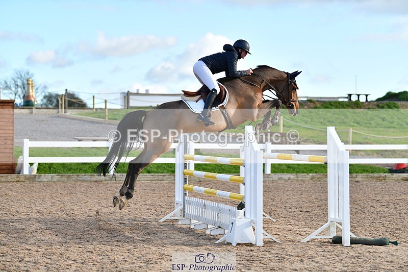 231110A-143326-00793 - Cls 6 Foxhunter & 1.20m Open