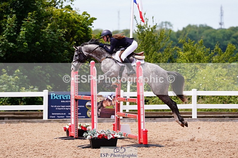 240629A-125104-05469 - Cls 18 Newcomers and 1m Open