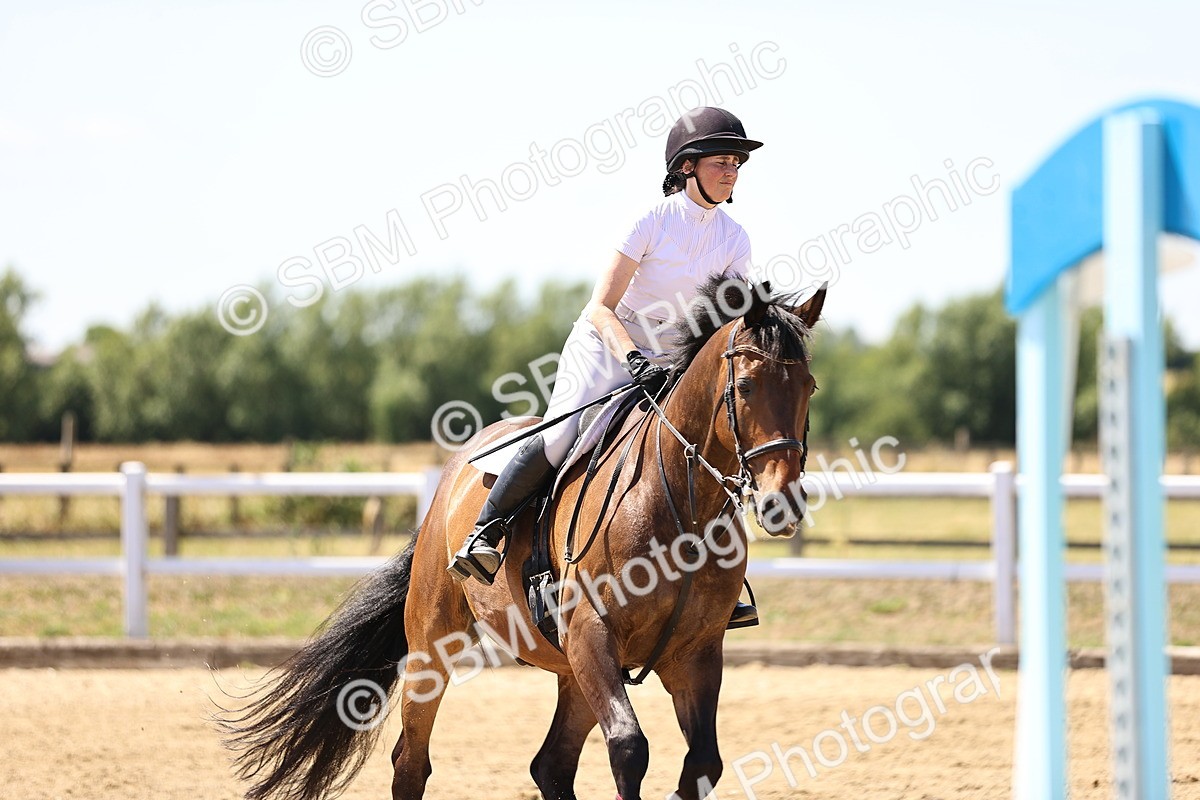 SBM_014523 - Class 15 - Senior Newcomers - 1.10m Open