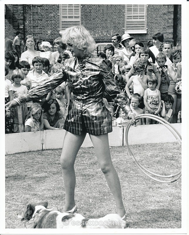  - Open air Circus Barmy park Bethnal green