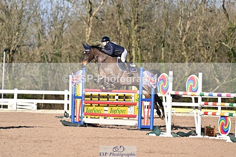 260107-125652-00342 - Cls 5+6 Foxhunter and 1.30m
