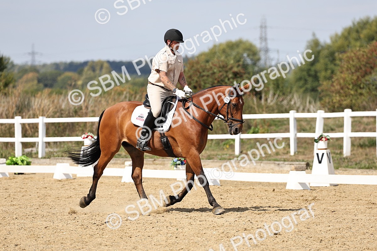 SBM_018742 - Class 16 - Novice 5 - 12.08-13.11