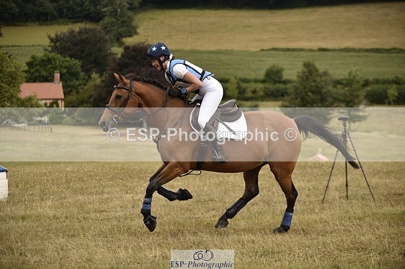 250802A-113422-01985 - A-017-Sophie.Vicary-ENGELIQUE.O