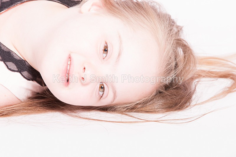 1SKJ6800 - Darren, Kirsty and family.