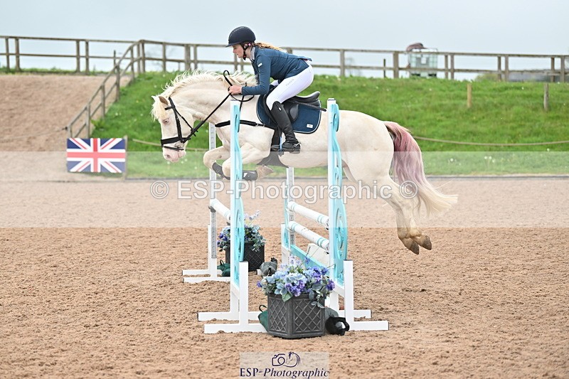 240505A-113343-04900 - Cls 3  Pony Discovery & 90cm Open