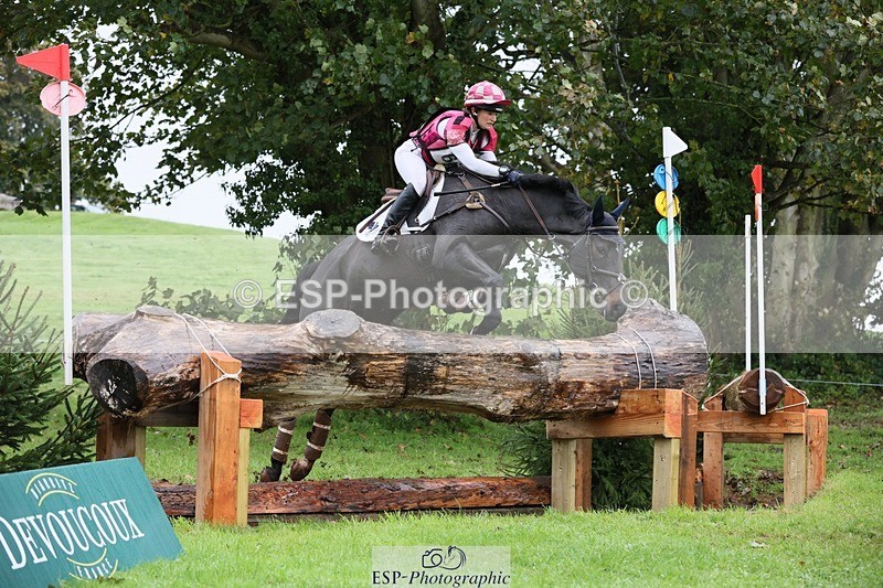 231021-111248-15705 - 657-WATERVALLEY.DIAMOND-Holly.Horton-SC+XC