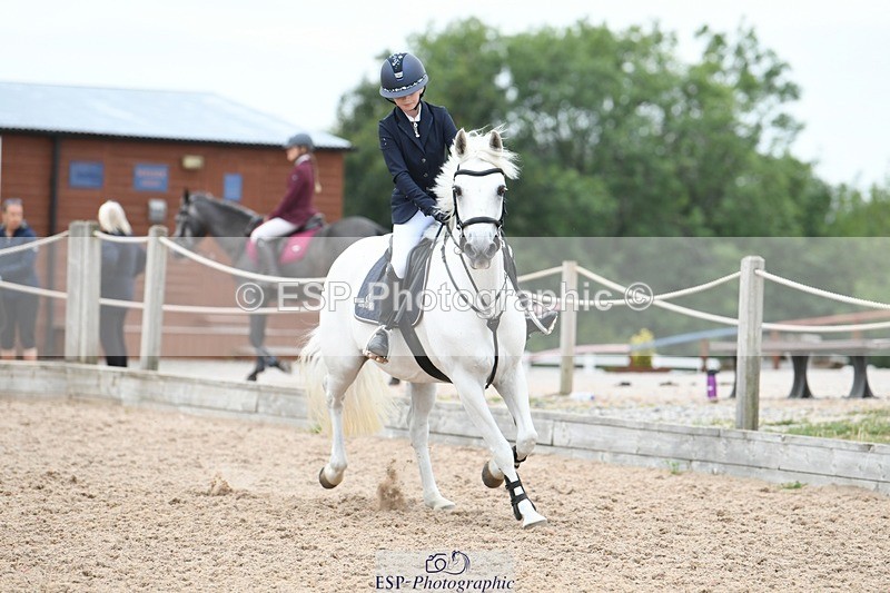 250807-104558-00325 - 80cm Round 1