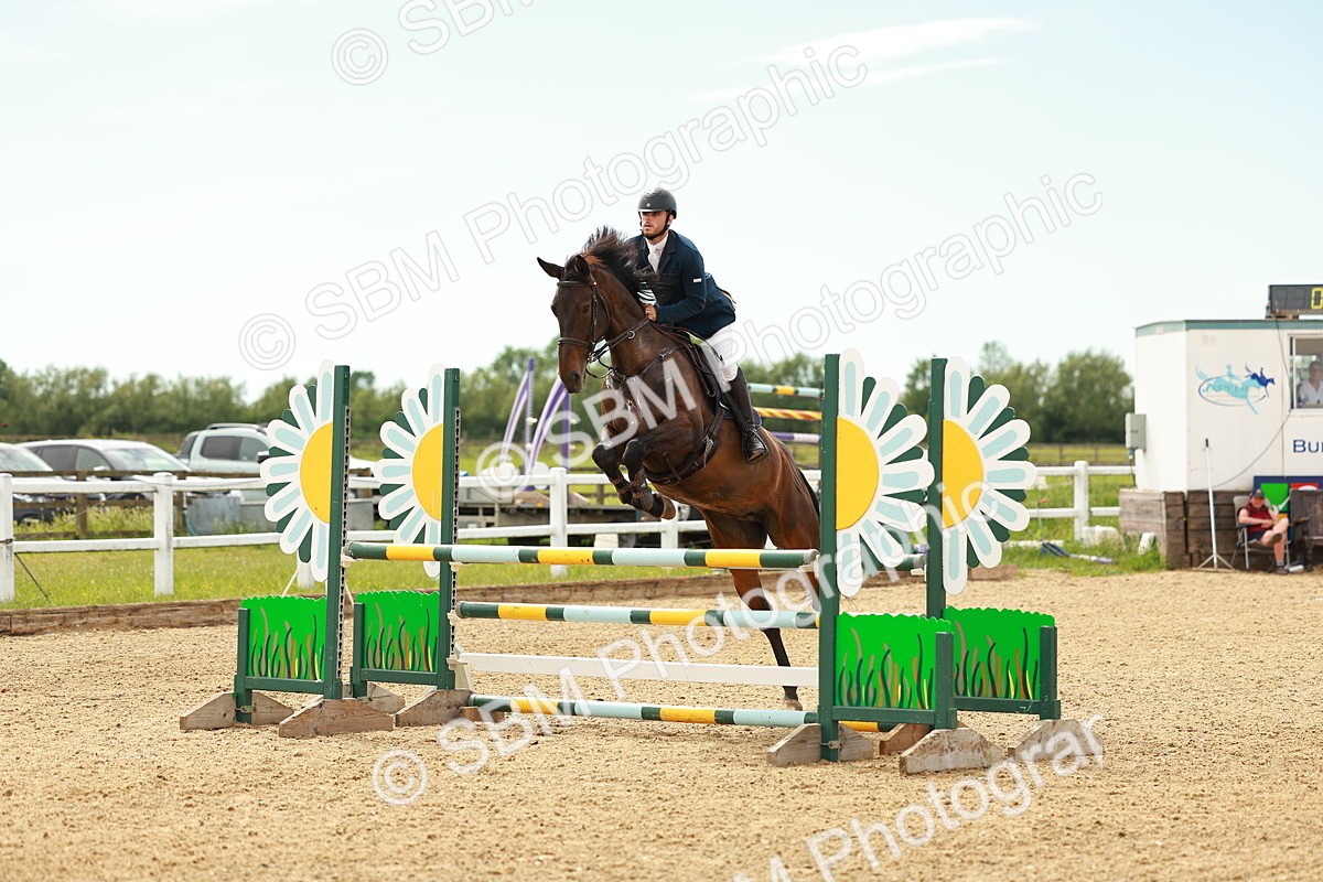 SBM_002250 - Class 4 - Senior Newcomers - 1.10m
