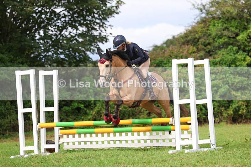 3E7A5565 - Class 2: 70cm Juniors and Seniors