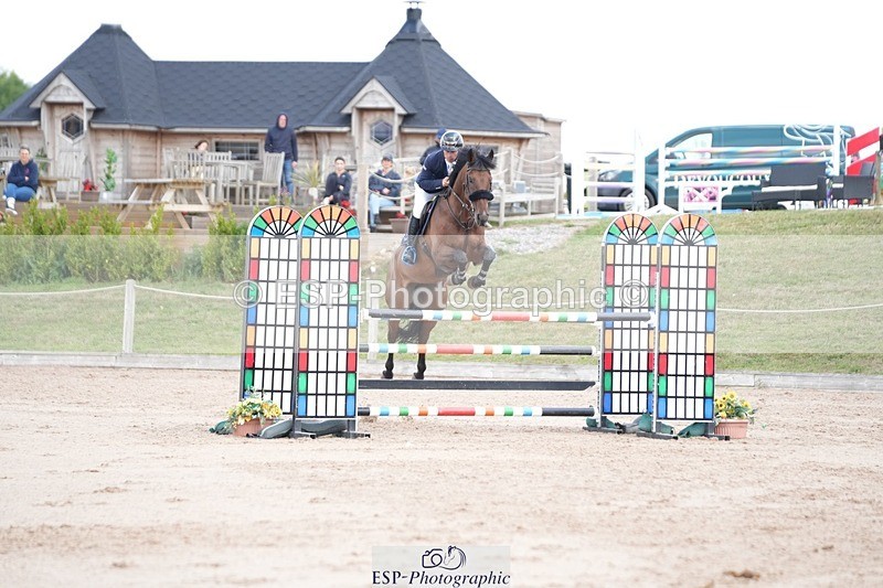 250801-112207-04905 - Cls 14 Snr Fox 1st Rnd