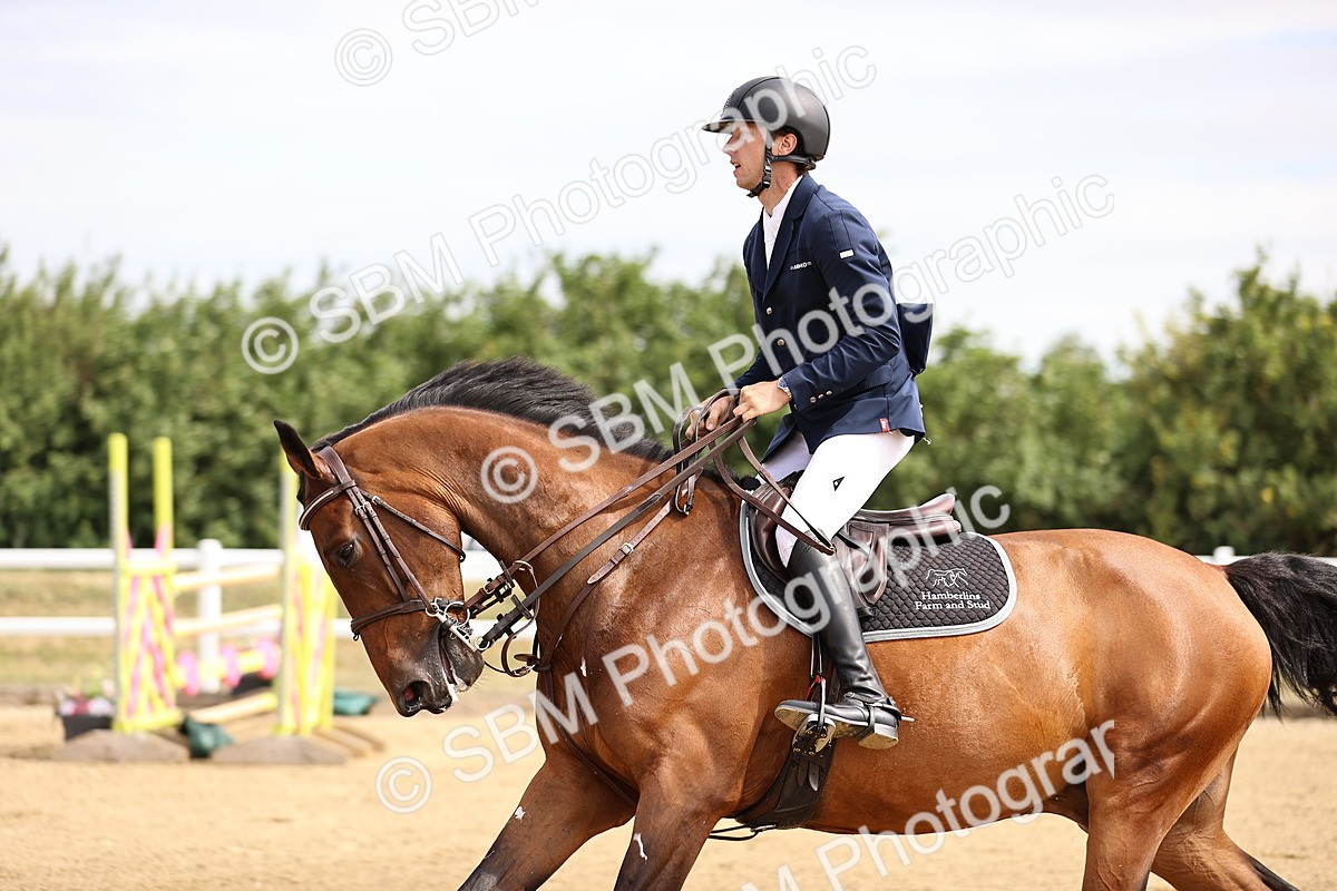 SBM_009603 - Class 8 - Senior Newcomers - 1.10  Open