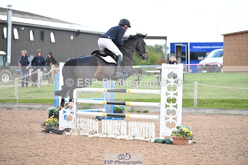 240912A-122604-01467 - Cls 3 Snr Foxhunter