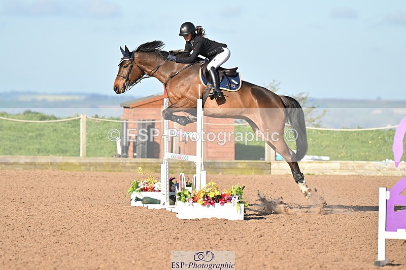 240418A-083340-01560 - Cls 21 1 Star Gold Tour 1.30m